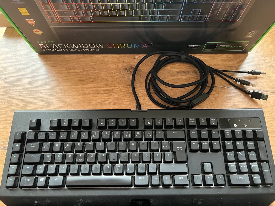 BLACKWIDOW CHROMA Gaming Tastatur top OVP in Hamburg