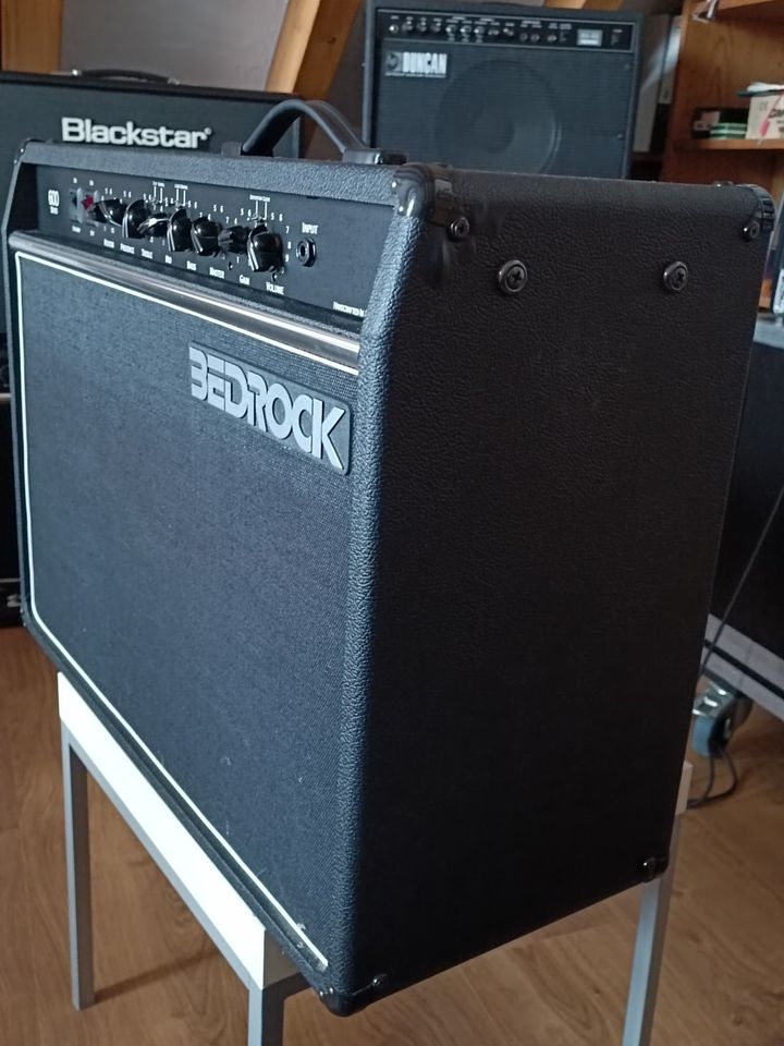 Bedrock 600 Series Röhrenverstärker 212 50 Watt 2x12" Ultra rar! in Metzingen