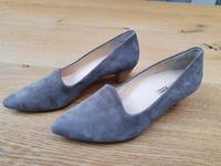 Neue Paul Green Pumps Größe 4 (Größe 37) in grauem Wildleder Kr. Dachau - Dachau Vorschau