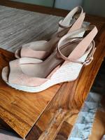Zara Plateau Schuhe beige Leder Gr 40 München - Thalk.Obersendl.-Forsten-Fürstenr.-Solln Vorschau