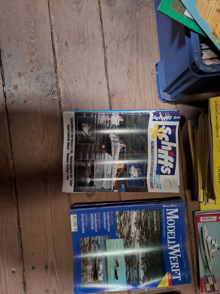 Schiffs Modellbau Zeitschriften zu verschenken in Kelberg