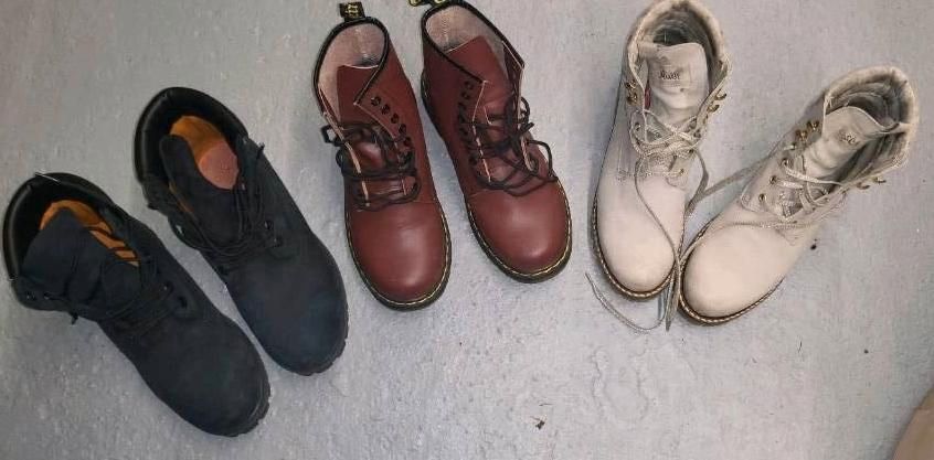 Markenschuhe: S.Oliver, Timberland, Dr. Martens uvm in Leverkusen