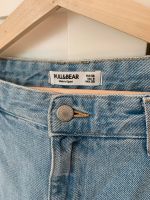 Pull&Bear Jeans weit lang hellblau mit Schlüsselkette 38 Sachsen - Mülsen Vorschau