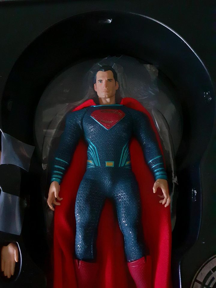 Mezco One:12 Superman DC BvS Dawn of Justice Actionfigur in Hamburg