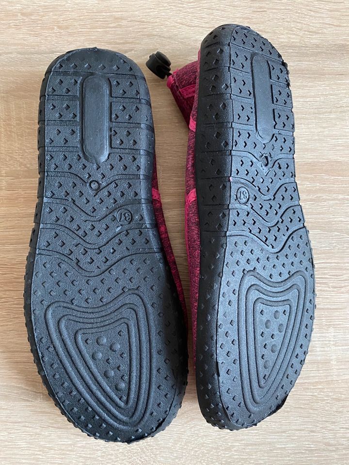 Badeschuhe Neoprenschuhe pink Größe 37 in Buchloe