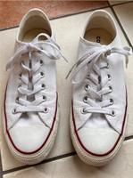 Sneaker Converse Gr. 41 weiß Chucks Schnür Stoffschuhe Nordrhein-Westfalen - Gütersloh Vorschau