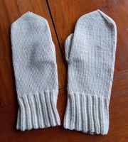 Handschuhe, Fäustlinge, Vintage, Gr. 7- 8, creme, Strick Nordrhein-Westfalen - Schwalmtal Vorschau