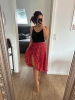 Wunderschöner Wickelrock in rot blumig Sommer high waist Bayern - Gerbrunn Vorschau