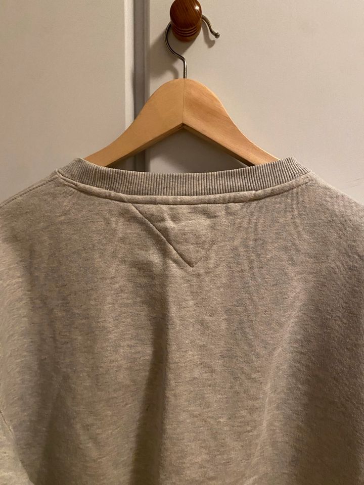 Tommy Hilfiger XL Grau Sweatshirt Pullover Oversize Rundhals in Stuttgart