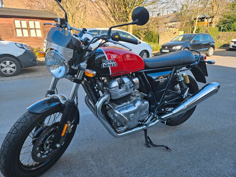 Royal Enfield Interceptor 650, 1. Hand in Gievenbeck