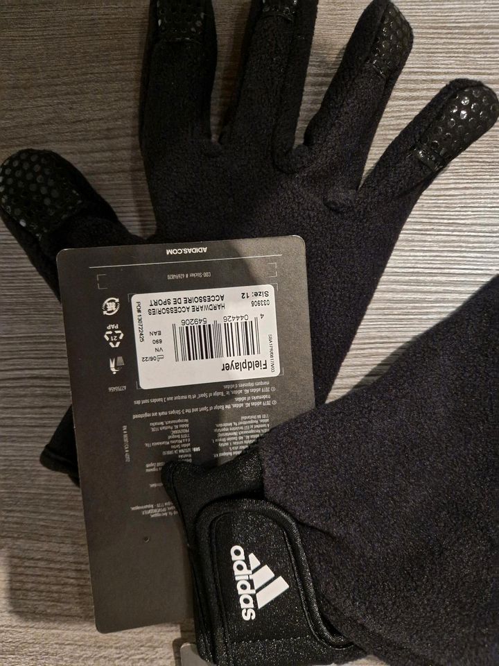 Adidas Handschuhe Neu gr. 12 in Kamp-Lintfort