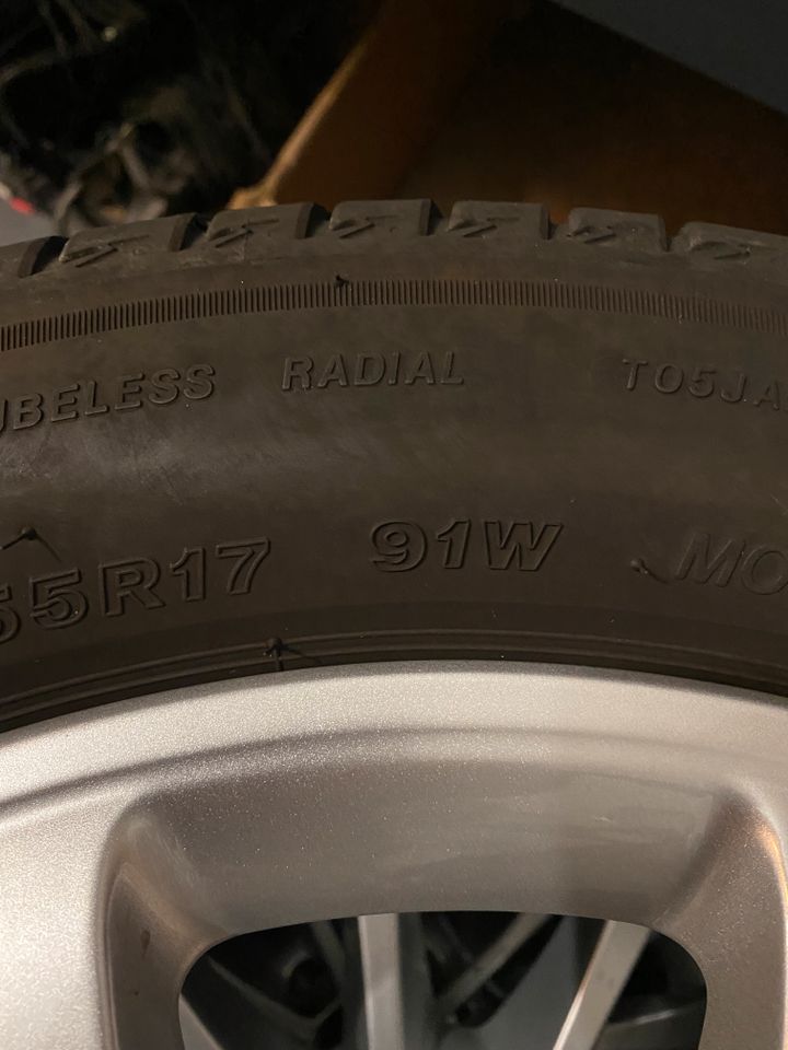 4 Bridgestone Sommer-Kompletträder auf Alufelge 205/55R17 91W in Erfurt