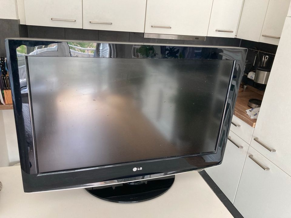 LG Fernseher zu verkaufen in Rosengarten