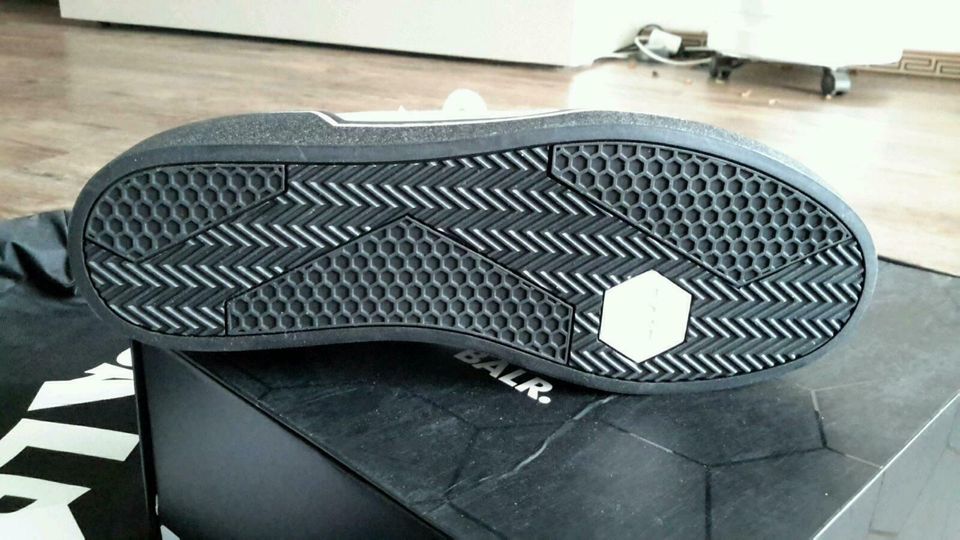 Tolle Sneaker von BALR in Größe 44 NEU mit allem Zubehör NP 260 € in Rodgau