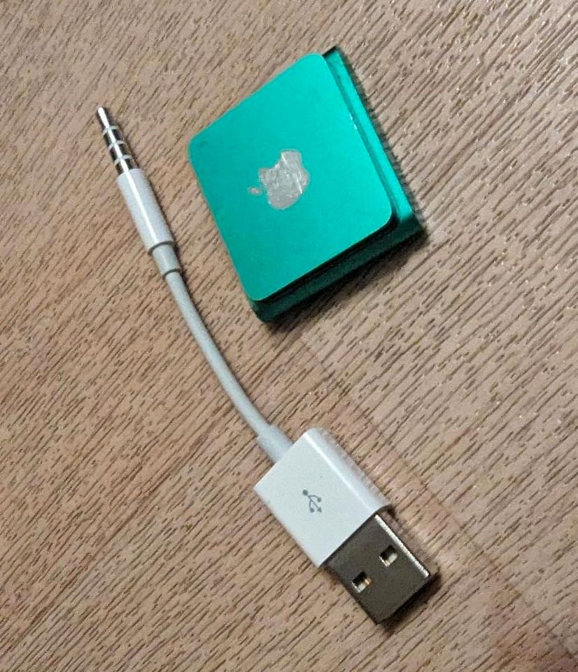 2 x Apple iPod shuffle - A1373, A1204, je 2GB, türkis und blau in Hamburg