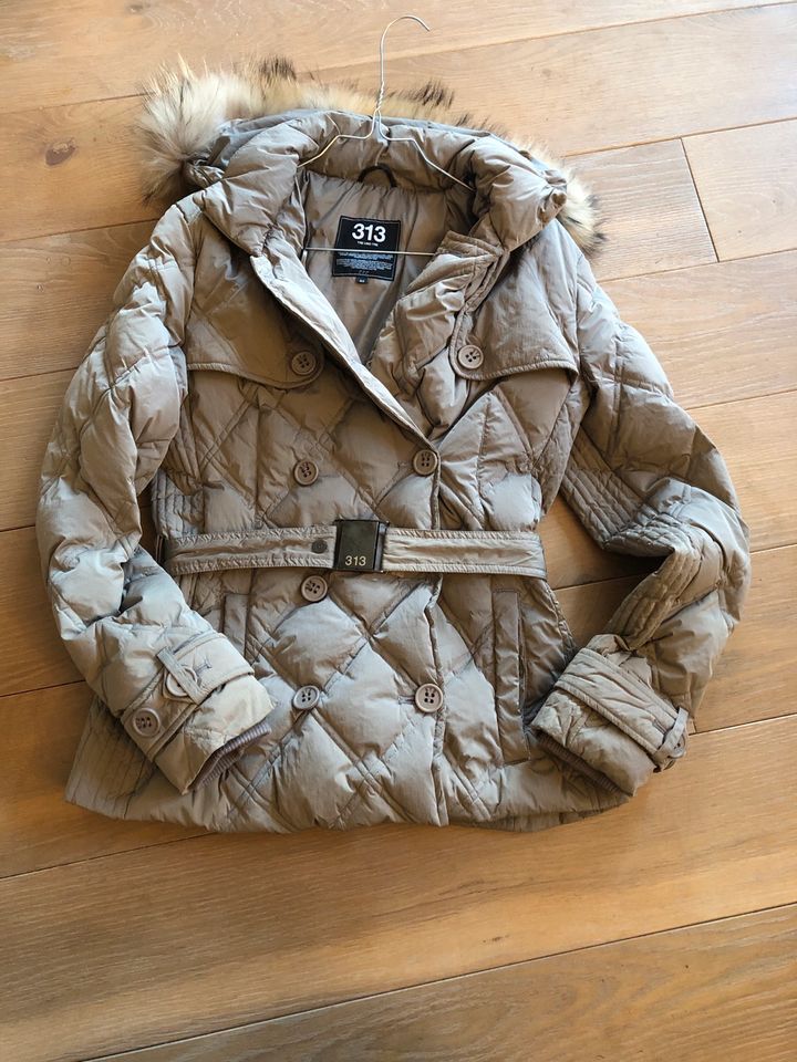 Schöne Jacke von Tre Uno Tre 313 - Größe S / XS in Mömlingen