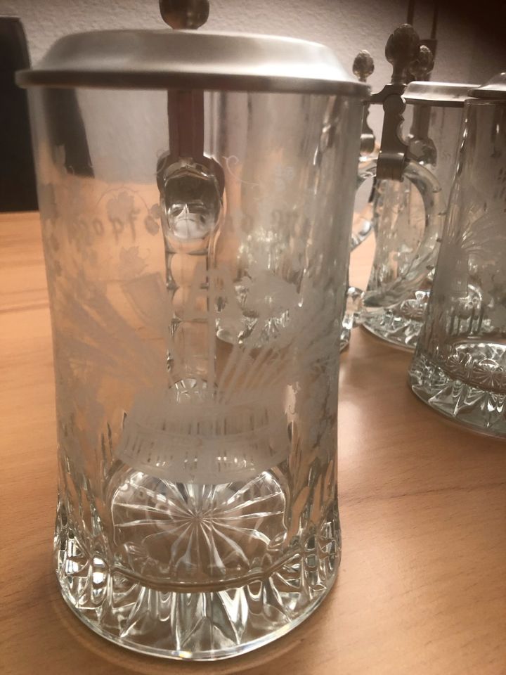 Bierkrüge aus Bleikristall an mit Zinkdeckel in Berlin