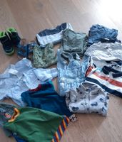 Jungen Hosen Pullover Tshirts Fleecejacke H&M DM C&A Paket gr.104 Nordrhein-Westfalen - Roetgen Vorschau