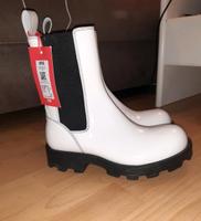 Diesel ❤ Neue Stiefel.  Gr. 39 Niedersachsen - Schellerten Vorschau