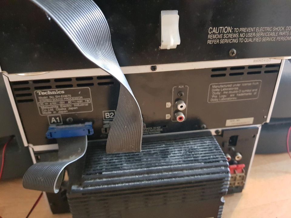 Technics HiFi Stereoanlage mit Boxen und Kabel in Gütersloh