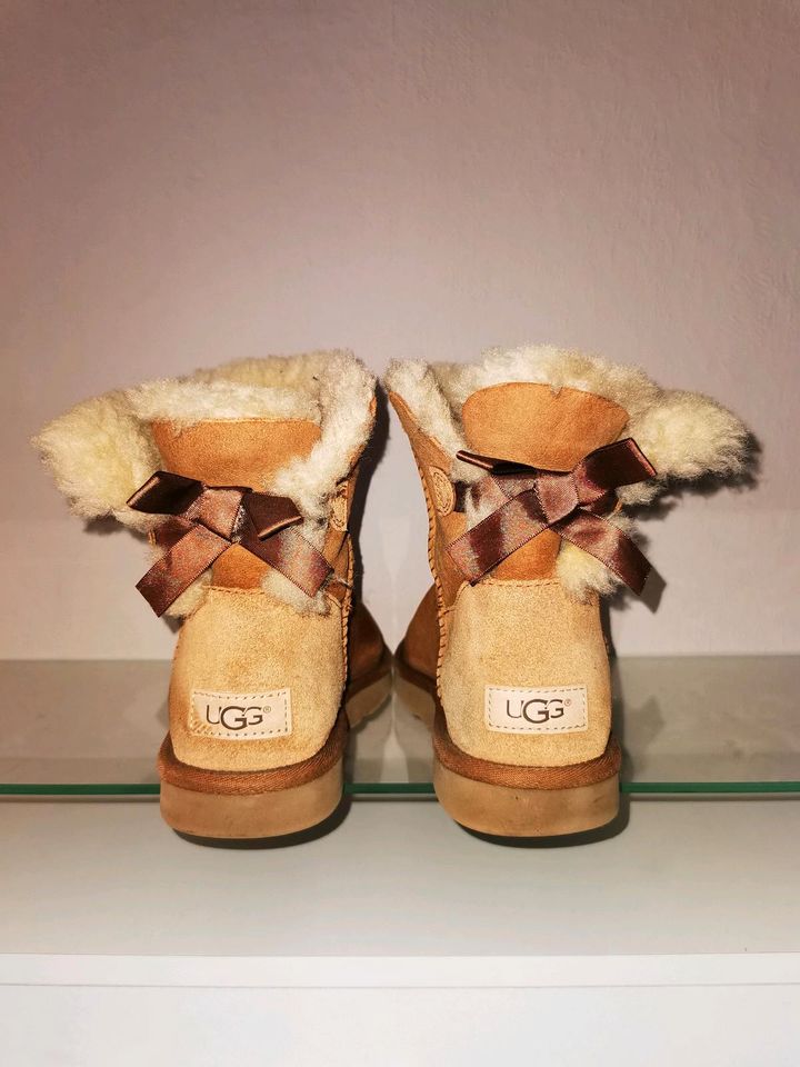 UGG Winterstiefel in Hohen Neuendorf