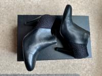 Gerry Weber Kurz Stiefelette schwarz mit Nieten West - Höchst Vorschau