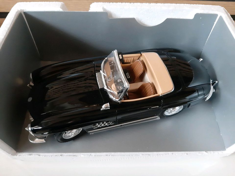 Classic Collection Mercedes Benz 300SL Roadster 1:18 OVP in Nürnberg (Mittelfr)