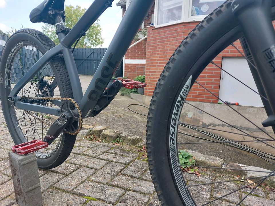 Rose bruce 2 (dirt jump bike) in Laxten