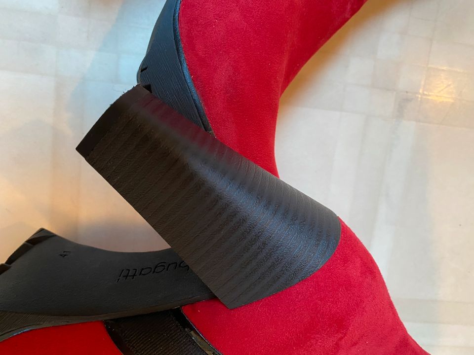 Overknee Stiefel Tamaris Größe 41 schwarz in Rödental