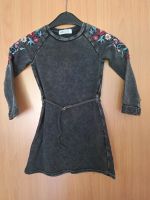Kleid in schwarz meliert von H&M mit Blumenstickerei, Gr 98/104 Niedersachsen - Oldenburg Vorschau