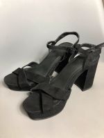 United Color do Benetton Highheels schwarz 40 Schuhe Sandalen Wandsbek - Hamburg Rahlstedt Vorschau