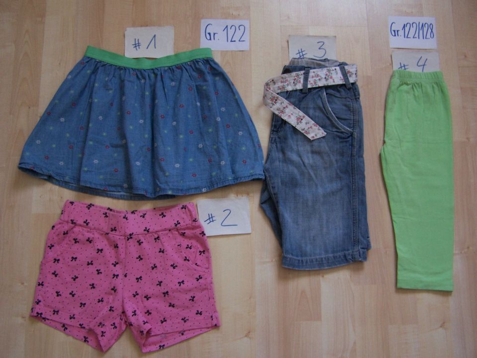 Mädchen, Jeansrock, kurze Hose, Shorts, Jeans-Bermuda, Gr. 122 in Wettin-Löbejün