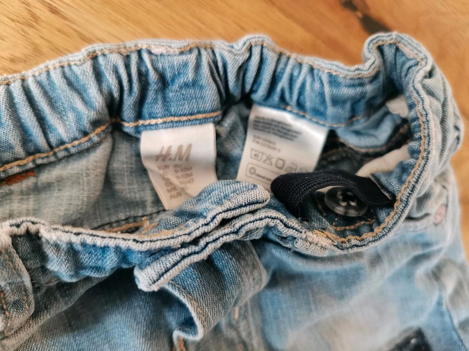 Jeans shorts H&M Gr. 80 in Bestwig