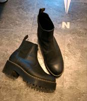 Dr. Martens Stiefel Gr. 39 - wenig getragen Kiel - Mitte Vorschau
