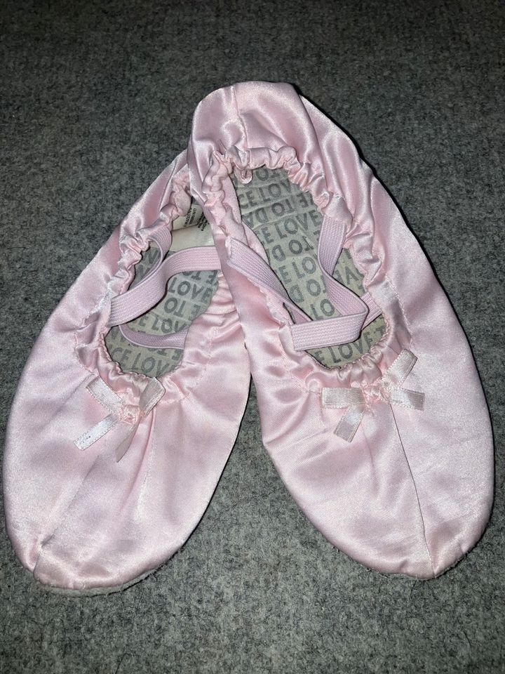 Ballettschläppchen Ballettschuhe 30/31 in Rimpar