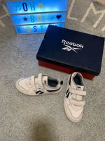 Jungen Reebok Turnschuhe Sneaker off White Gr. 32 Frankfurt am Main - Bergen-Enkheim Vorschau