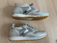 Silberfarbene Mesh Sneaker von Voile Blanche 39 sehr gut Bayern - Unterhaching Vorschau