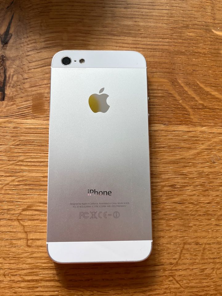 Apple iPhone 5, 64 GB, white in Nufringen