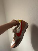 Nike Daybreak Coral Stardust (Damen) Bayern - Friedberg Vorschau
