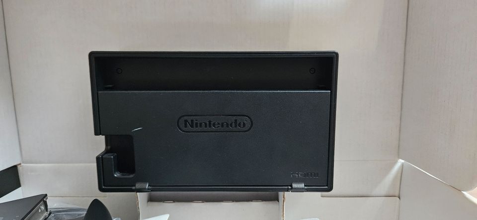 Nintendo Switch OVP (Joycon Sticks und Bildschirm NEU) GARANTIE in Siegen