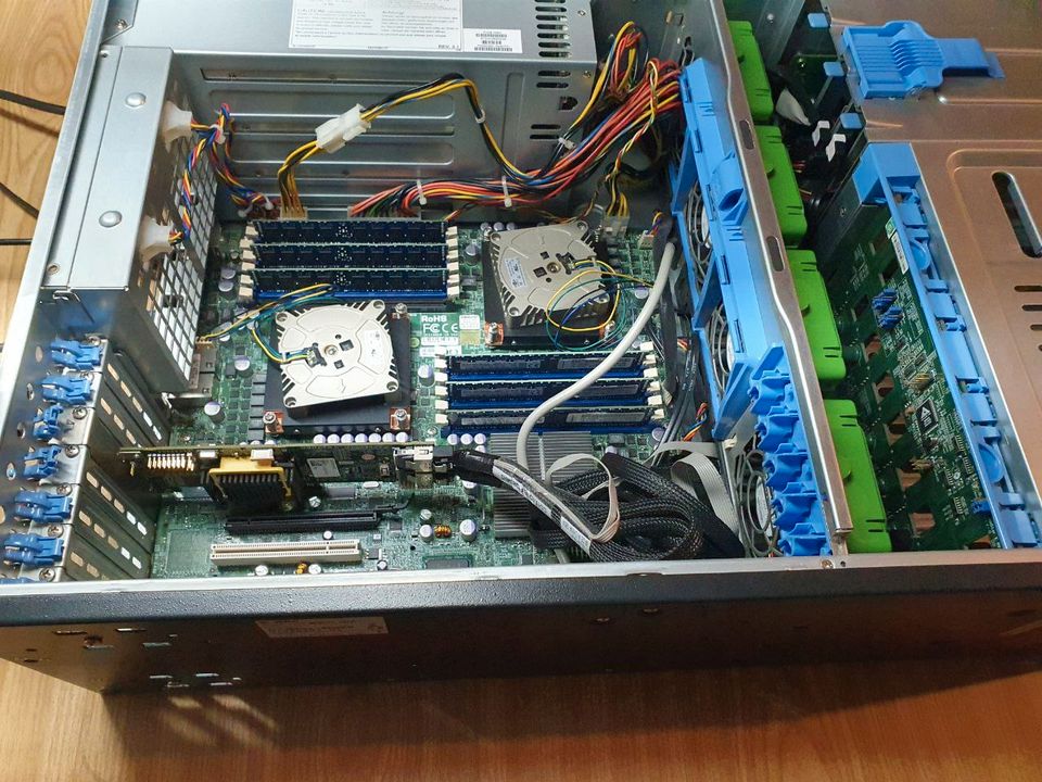Supermicro 19 " Server 2 x Xeon 8 HD 48GB RAM Adaptec 5805 in Wegberg