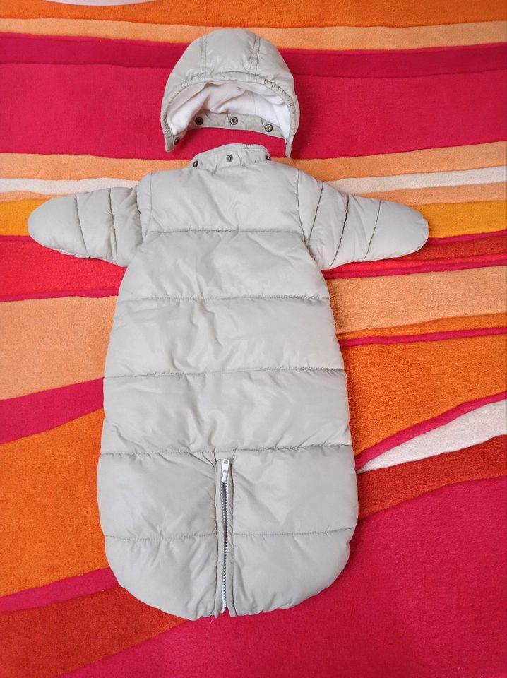 Neuwertiger sehr warmer H & M Kinder Baby Schneeanzug Größe 50/56 in Marktoberdorf