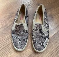 Slipper Tamaris Größe 41 Beige Leoprint Nordrhein-Westfalen - Solingen Vorschau
