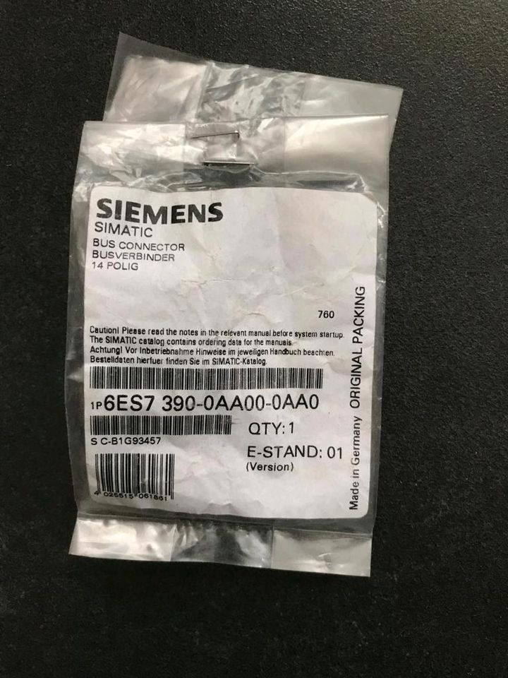 Siemens Simatic S7 Bus Connector 6ES7 390-0AA00-0AA0 in Chemnitz