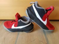 Gr. 36,5 - NIKE Team HUSTLE Kinder Sneaker Sportschuhe rot TOP Sachsen-Anhalt - Sangerhausen Vorschau