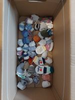 diverse Socken und Fäustlinge für Babys 50/56 Niedersachsen - Schiffdorf Vorschau