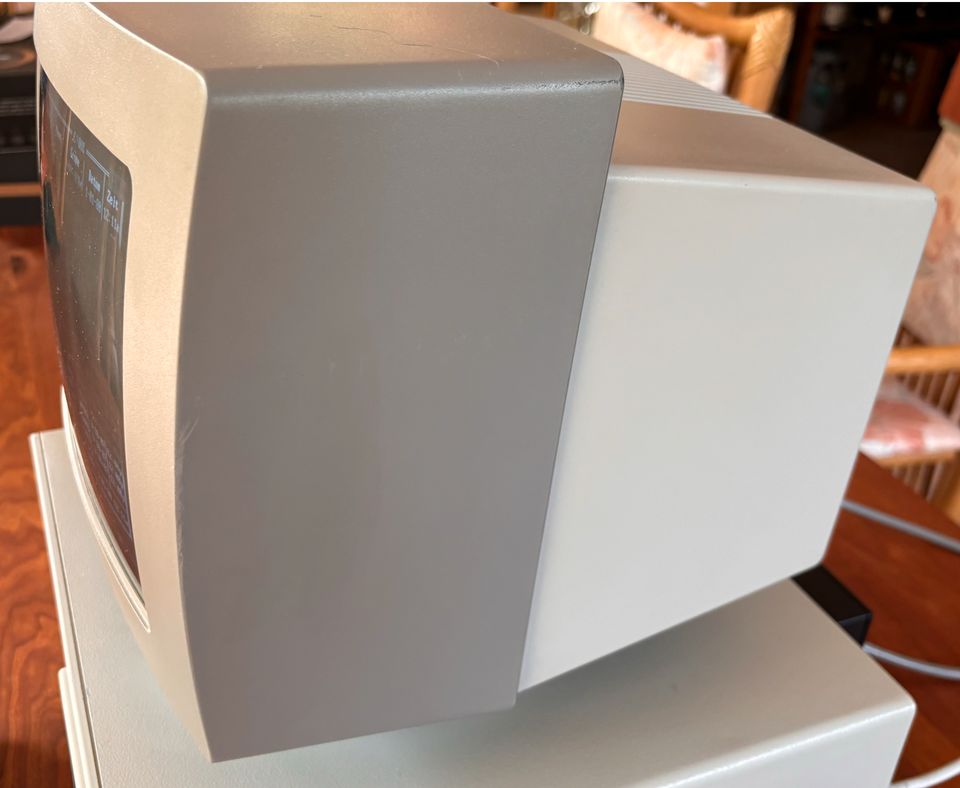 Olivetti Personal Computer Monitor schwarz/weiß, selten, läuft in Tübingen