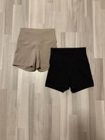 2x Sporthosen - Schwarz & Beige Niedersachsen - Pattensen Vorschau