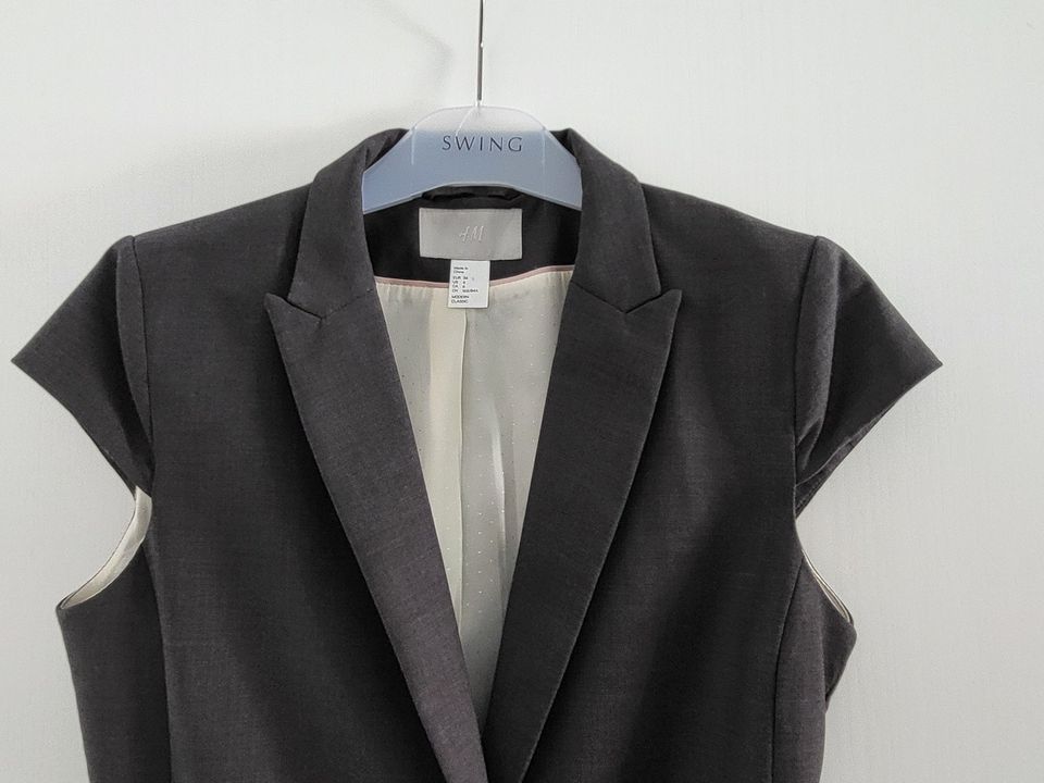 Damenblazer Damenweste H&M Gr. 36 grau gebraucht in Laatzen