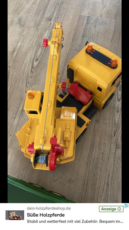 Baustellenfahrzeuge - Bagger, Kranwagen, Traktor mit Anhänger usw in Mönchengladbach